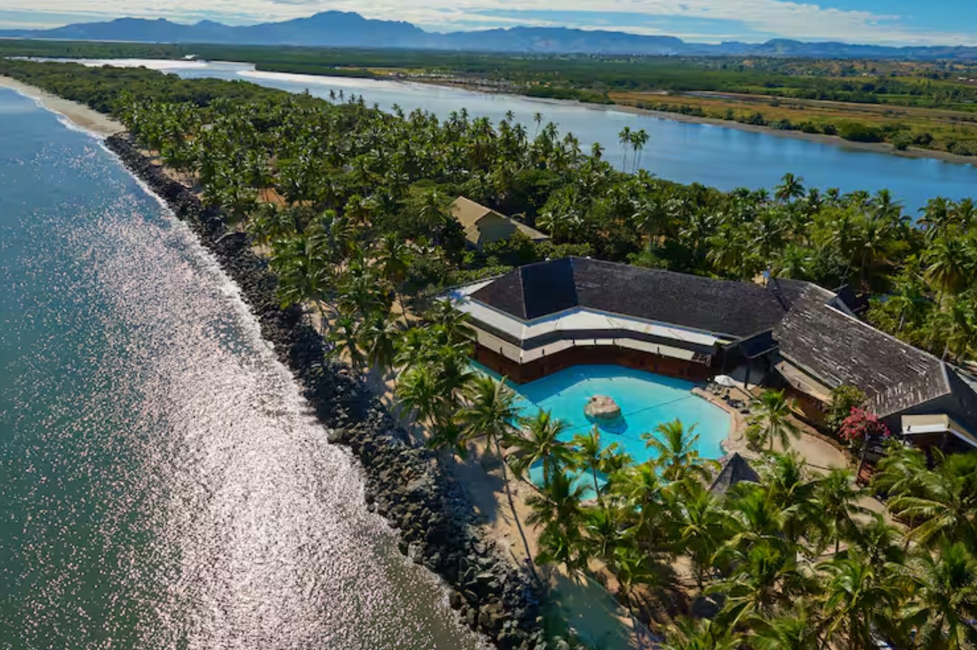 DoubleTree Resort by Hilton Hotel in Fiji is Perfectly Located
